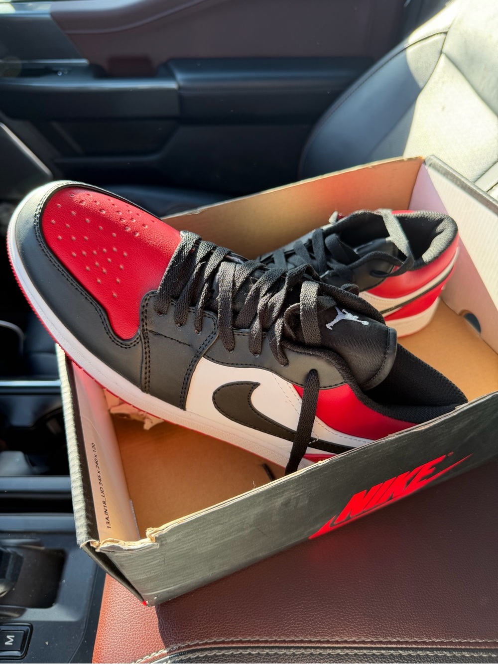 Jordan Low Top Sneakers - Red/Black/White